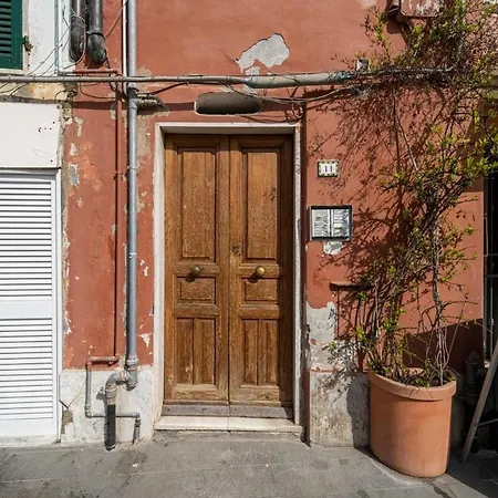 Casa Tipica Ligure Lungomare In Pieno Centro Appartement