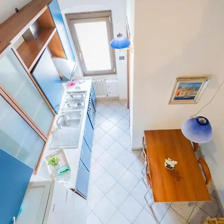 Casa Tipica Ligure Lungomare In Pieno Centro Appartement