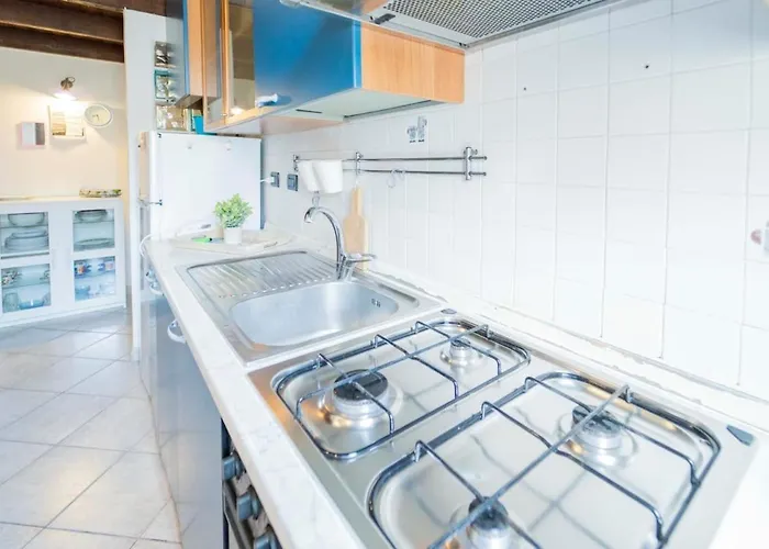 Casa Tipica Ligure Lungomare In Pieno Centro Lägenhet *