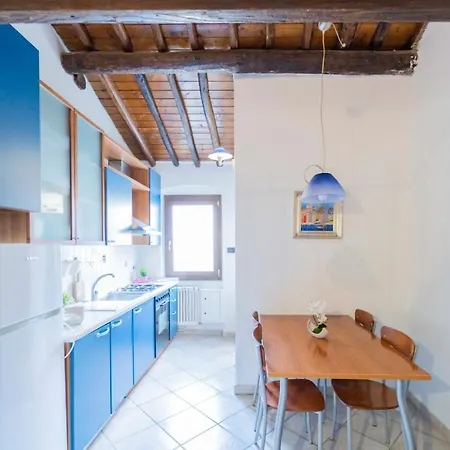 Apartment Casa Tipica Ligure Lungomare In Pieno Centro Lerici