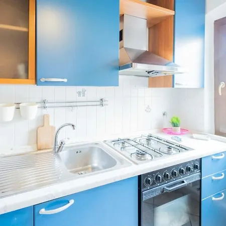 Casa Tipica Ligure Lungomare In Pieno Centro Apartment *