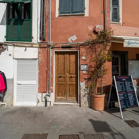 Casa Tipica Ligure Lungomare In Pieno Centro Apartamento